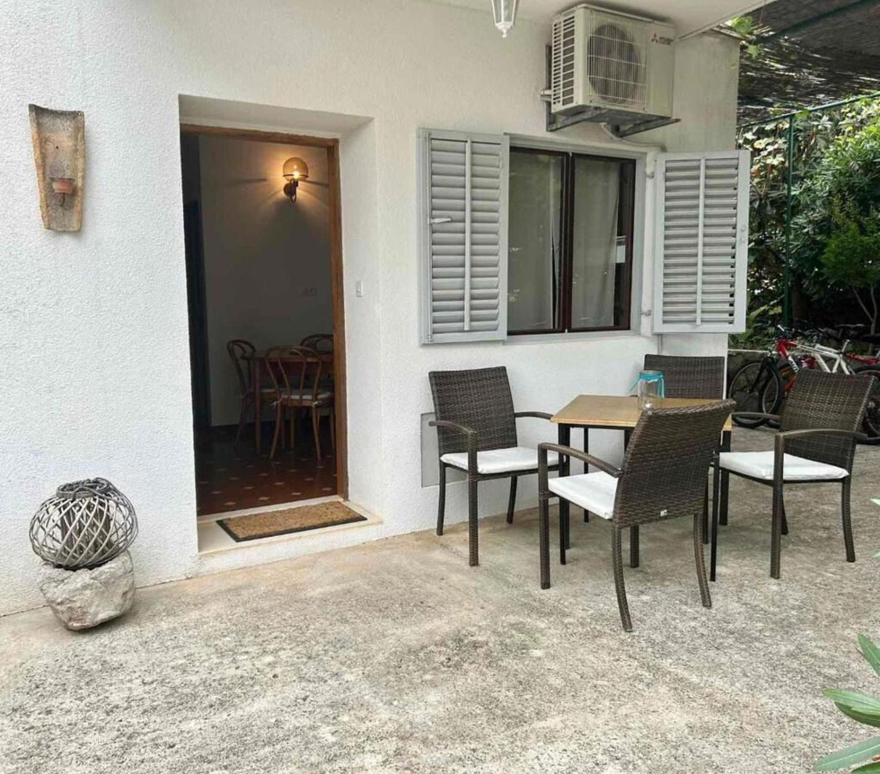 Apartments Matkov - Quite And Peaceful Location イェルサ エクステリア 写真